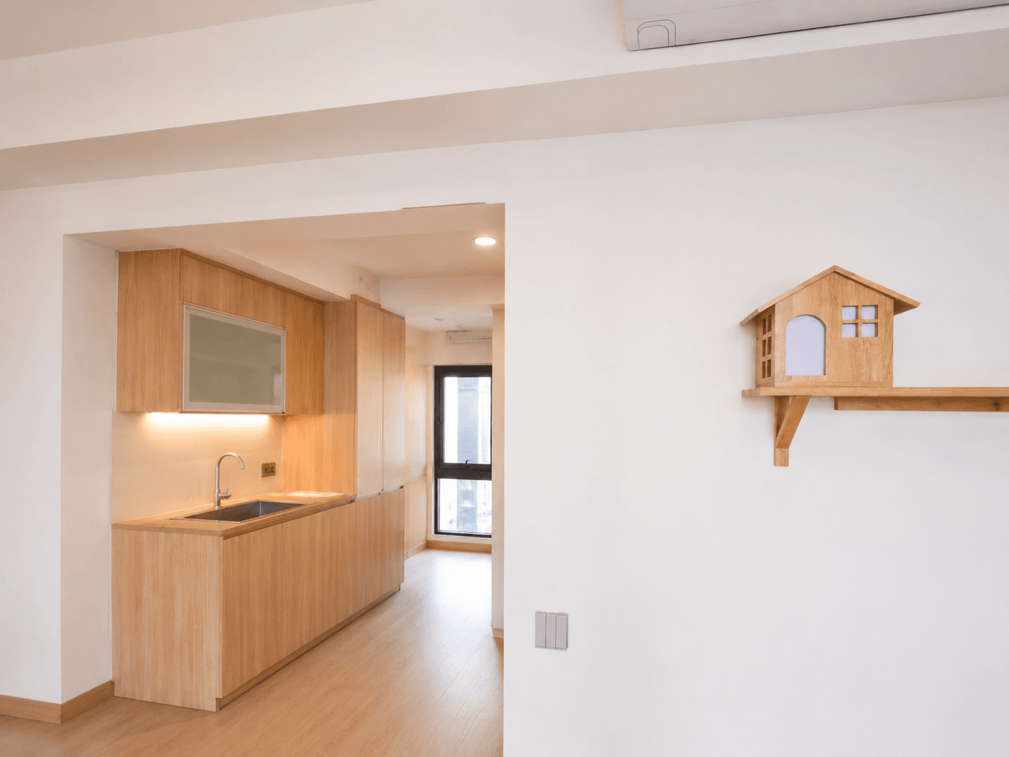 Bespoke kitchen carpentry and cabinet fitting Singapore - Condominium in Singapore